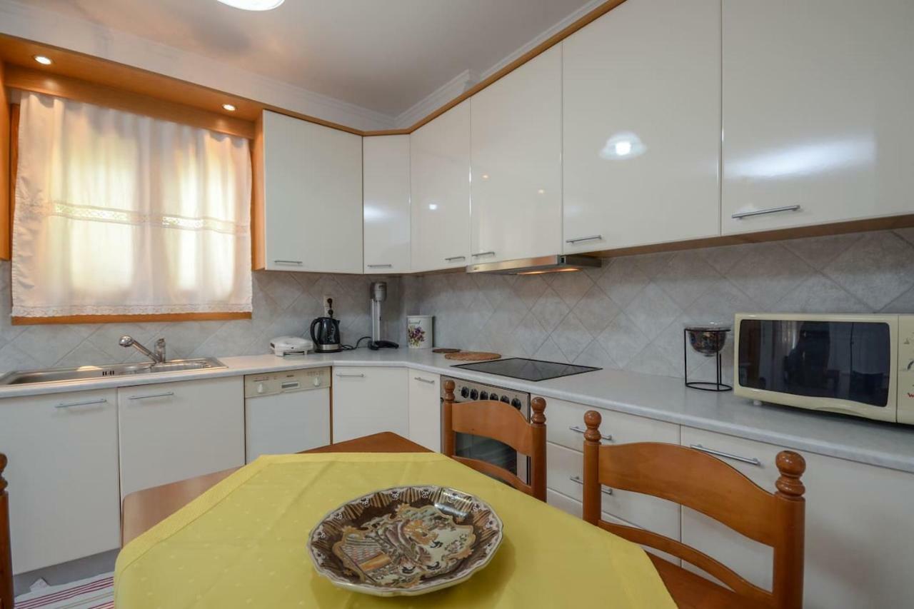 Independent Agapitos Apart , 2Bdrm, Private Patio Naxos City 外观 照片