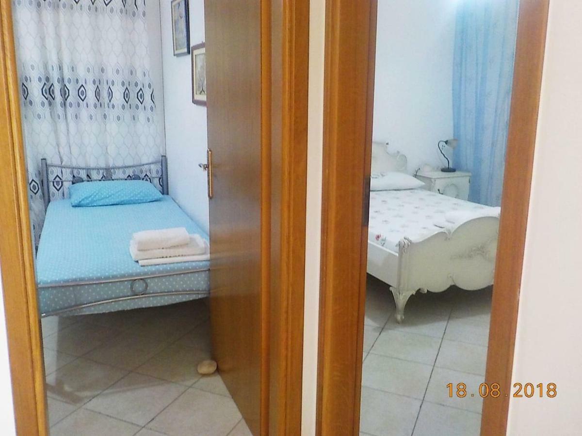 Independent Agapitos Apart , 2Bdrm, Private Patio Naxos City 外观 照片