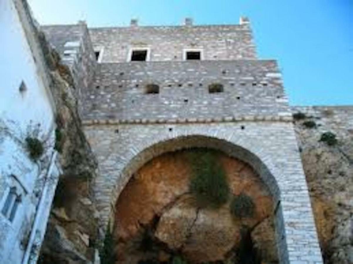 Independent Agapitos Apart , 2Bdrm, Private Patio Naxos City 外观 照片